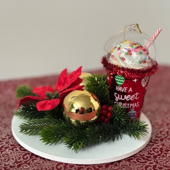 One of a kind Christmas decor - Picture 1 of 6